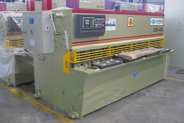 ZDS-425.jpg ZDS-425.jpg