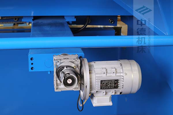 ZDS-2032后挡料AC机电与加速器一体,毛病少,速率快.jpg ZDS-2032后挡料AC机电与加速器一体,毛病少,速率快.jpg